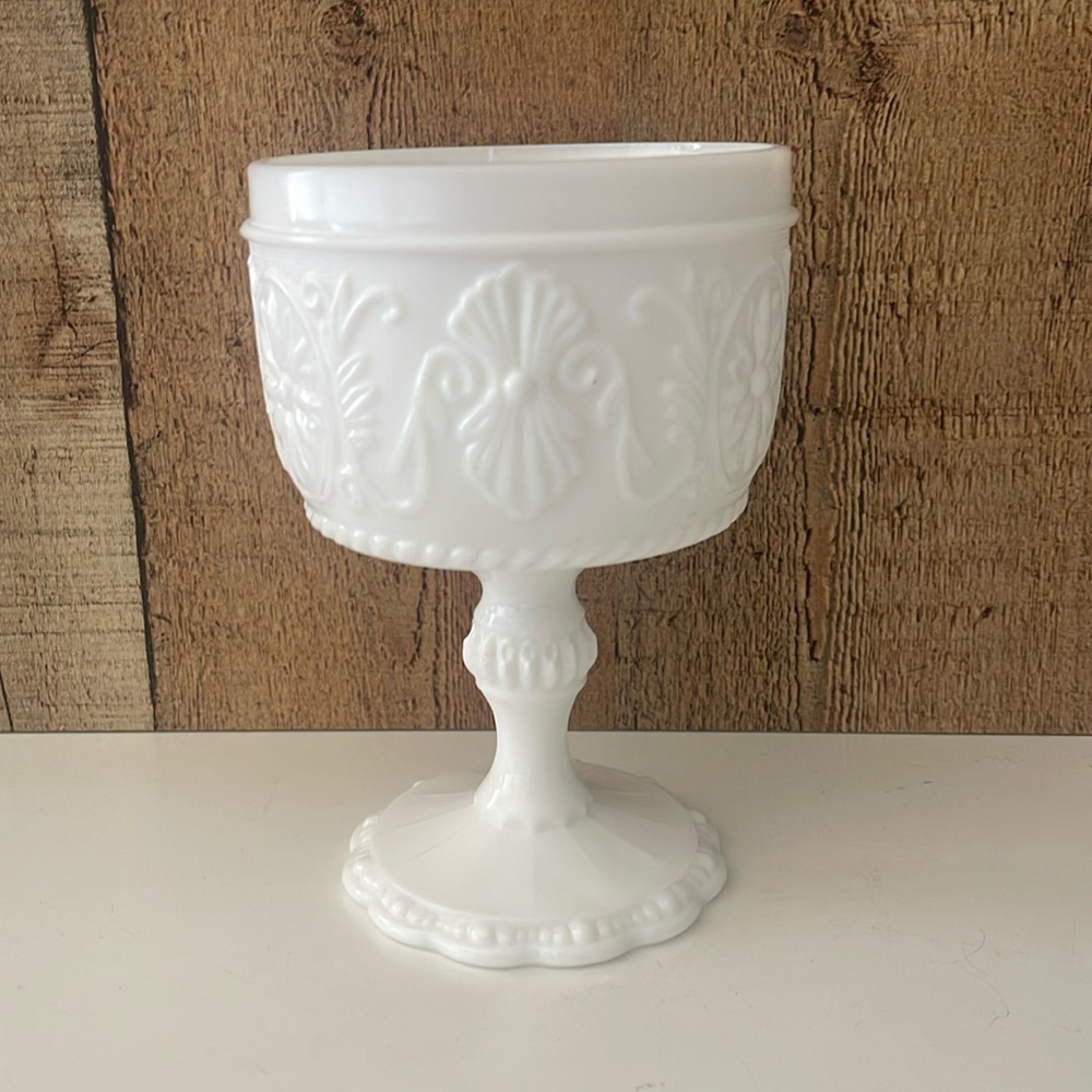 VTG milk glass compote/candy dish goblet